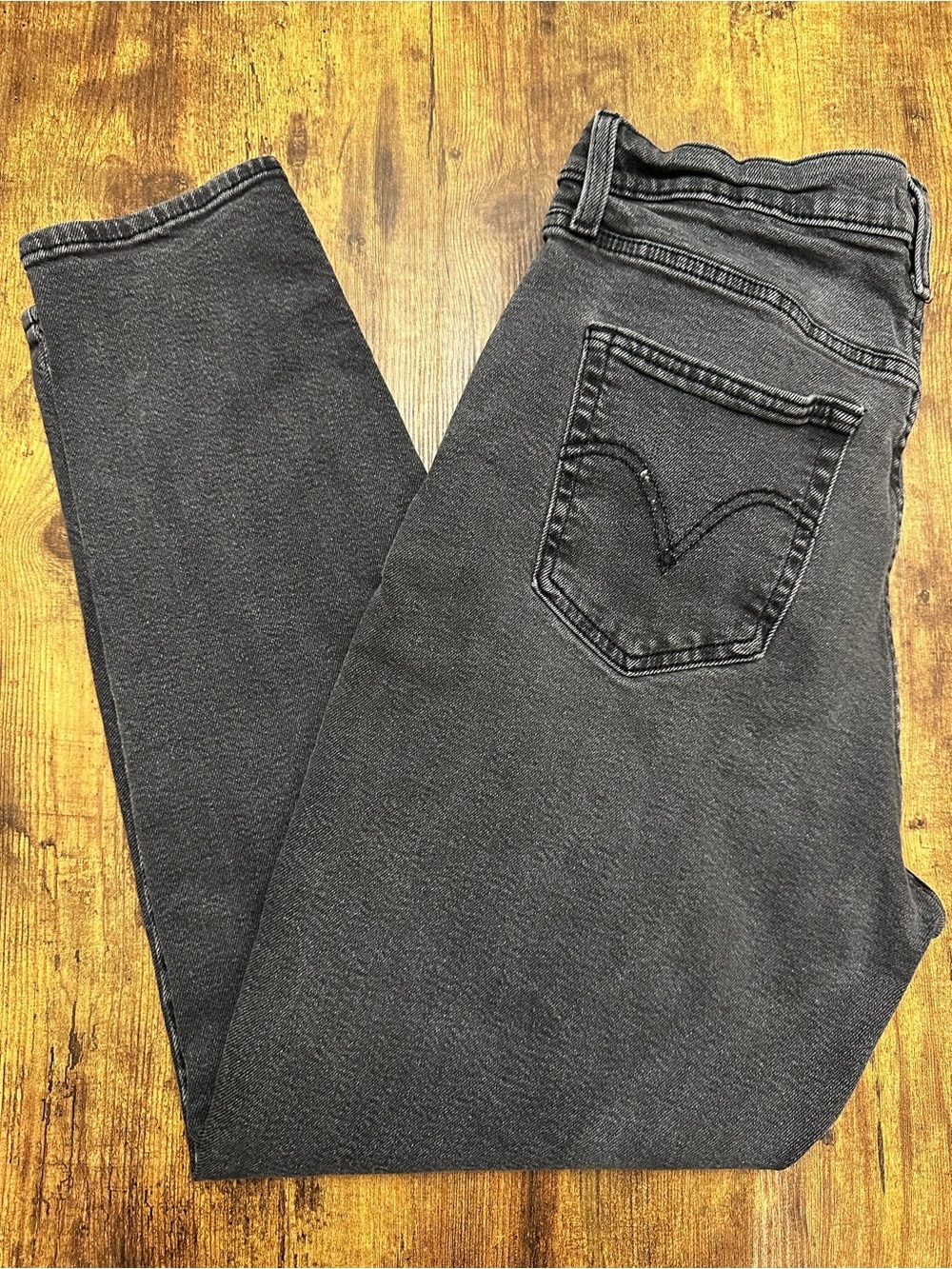 Levi's Women's Skinny Jeans in Washed Black #256